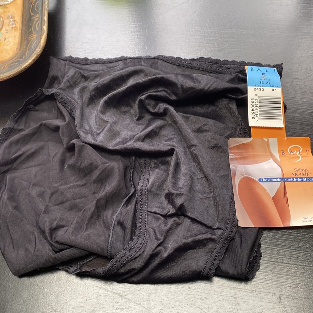 12 pair Brand New With Tags Underwear - Picture 6 of 8